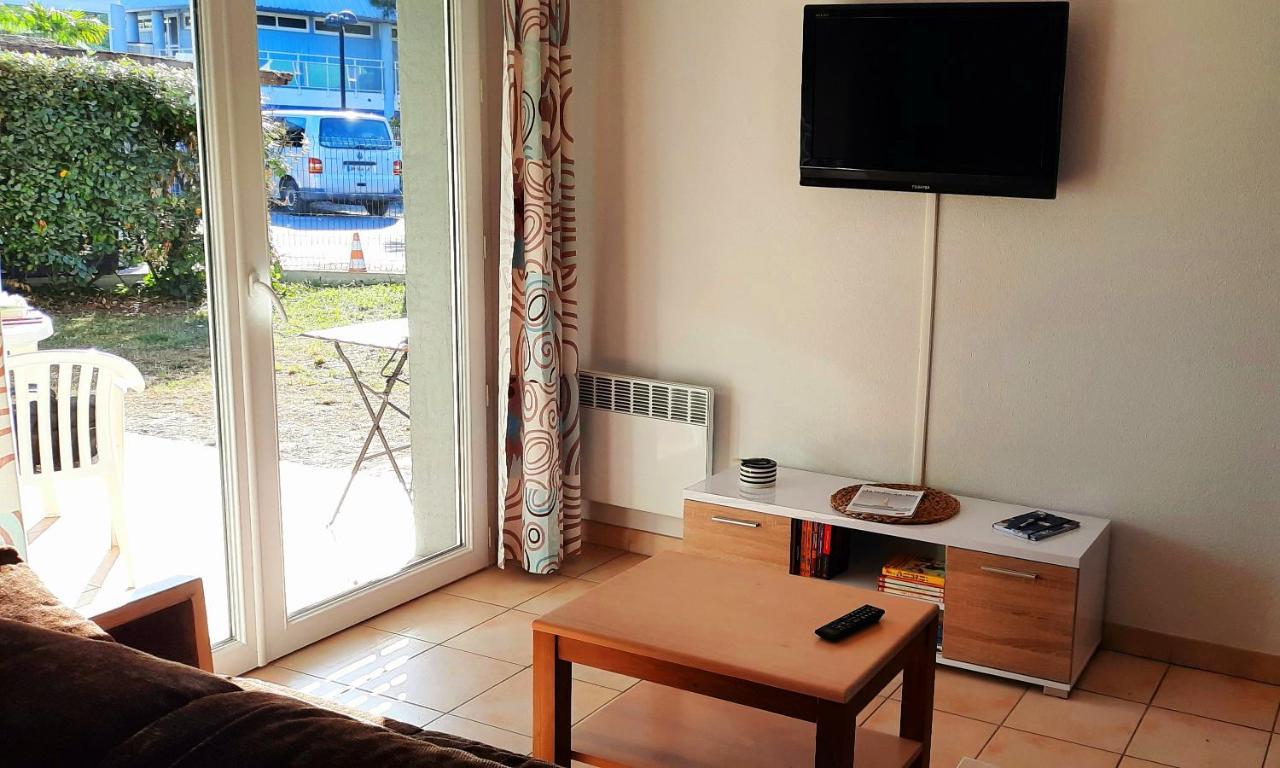 Appartement privée avec jardin et terrasse couverte dans résidence l'estuaire, avec piscine couverte, proche plage Le Verdon-sur-Mer Extérieur photo