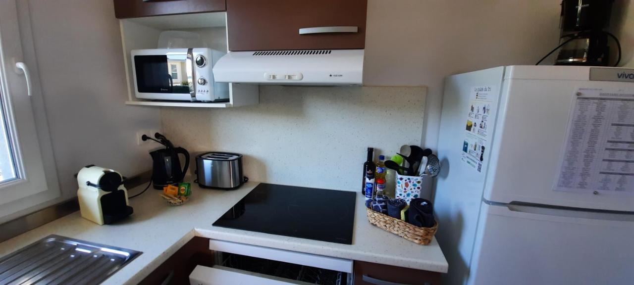 Appartement privée avec jardin et terrasse couverte dans résidence l'estuaire, avec piscine couverte, proche plage Le Verdon-sur-Mer Extérieur photo